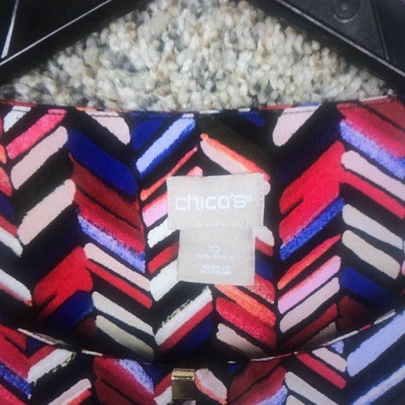 Women's Chevron Print Knit Top in Pink and Navy - Picture 7 of 8